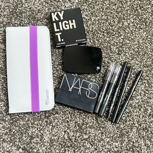 Travel Case/ Makeup Bundle